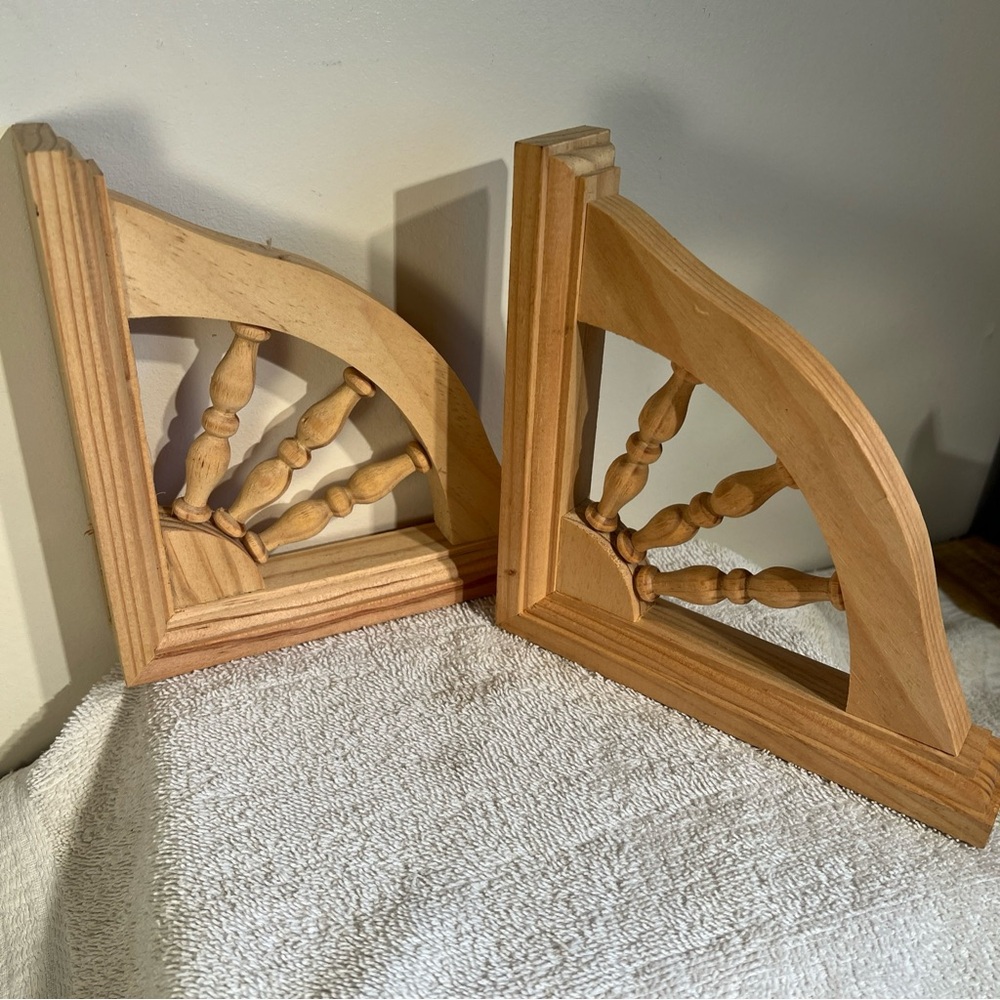 Pair Of Spindle Shelf Brackets, 7 Inch, Wooden. Open Box.